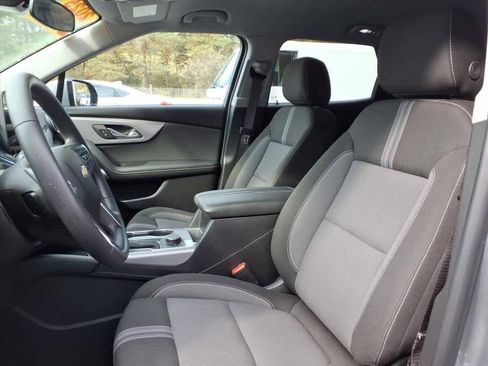 Used 2025 Chevrolet Blazer LT image 52