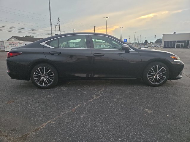 Used 2025 Lexus ES 350 w/ Premium Package FWD image 9
