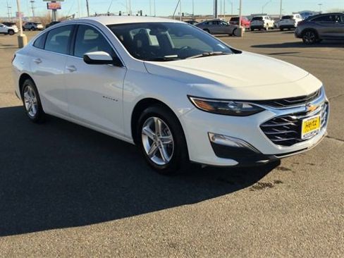 Used 2024 Chevrolet Malibu LS image 2