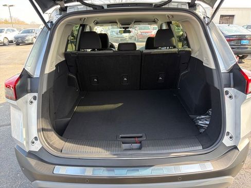 Used 2023 Nissan Rogue SV AWD/4WD image 26