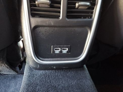 Used 2023 Dodge Charger SXT image 10