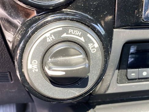 Used 2023 Nissan Titan Platinum Reserve w/ Moonroof Package AWD/4WD image 19