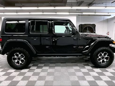 Used 2022 Jeep Wrangler Unlimited Rubicon w/ Dual Top Group AWD/4WD image 14