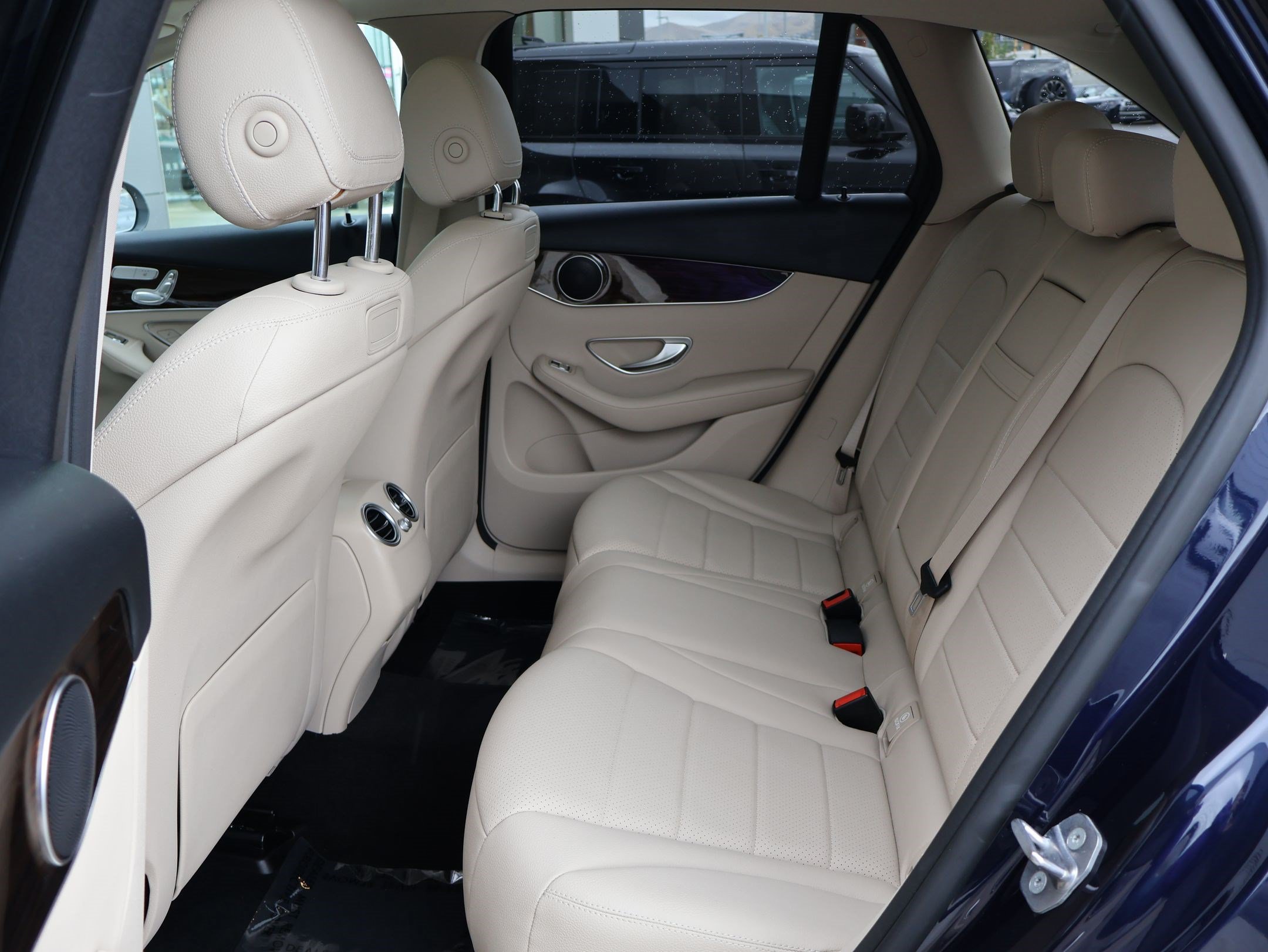 Used 2019 Mercedes-Benz GLC 300 4MATIC image 28