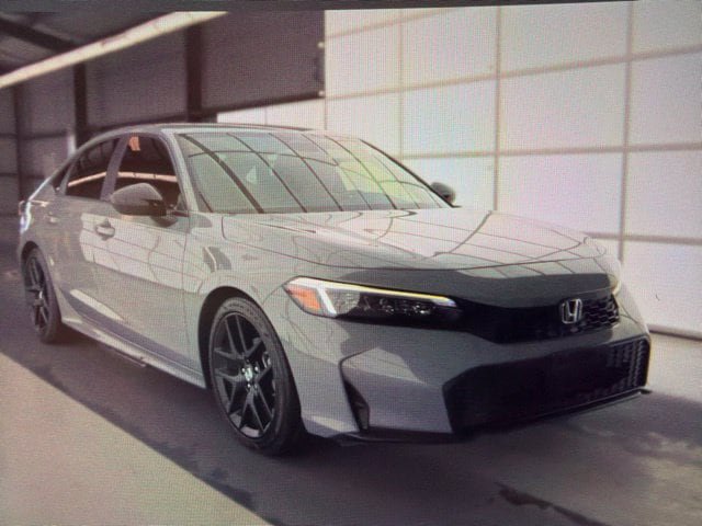 Used 2025 Honda Civic Sport image 1