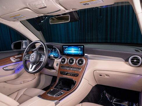 Certified 2022 Mercedes-Benz GLC 300 image 4