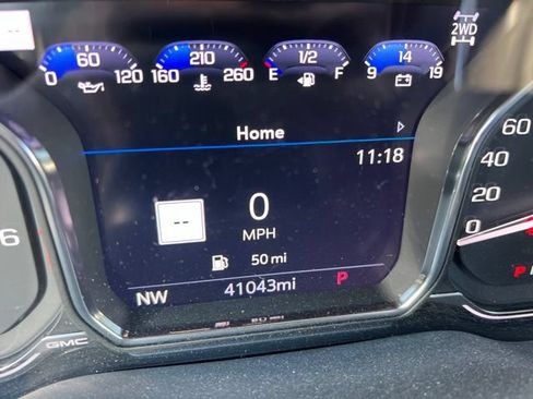 Used 2022 GMC Sierra 1500 Denali w/ Driver Alert Package II AWD/4WD image 12