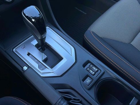 Used 2022 Subaru Crosstrek 2.0i Premium image 15