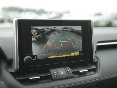 Used 2023 Toyota RAV4 XLE Premium image 27