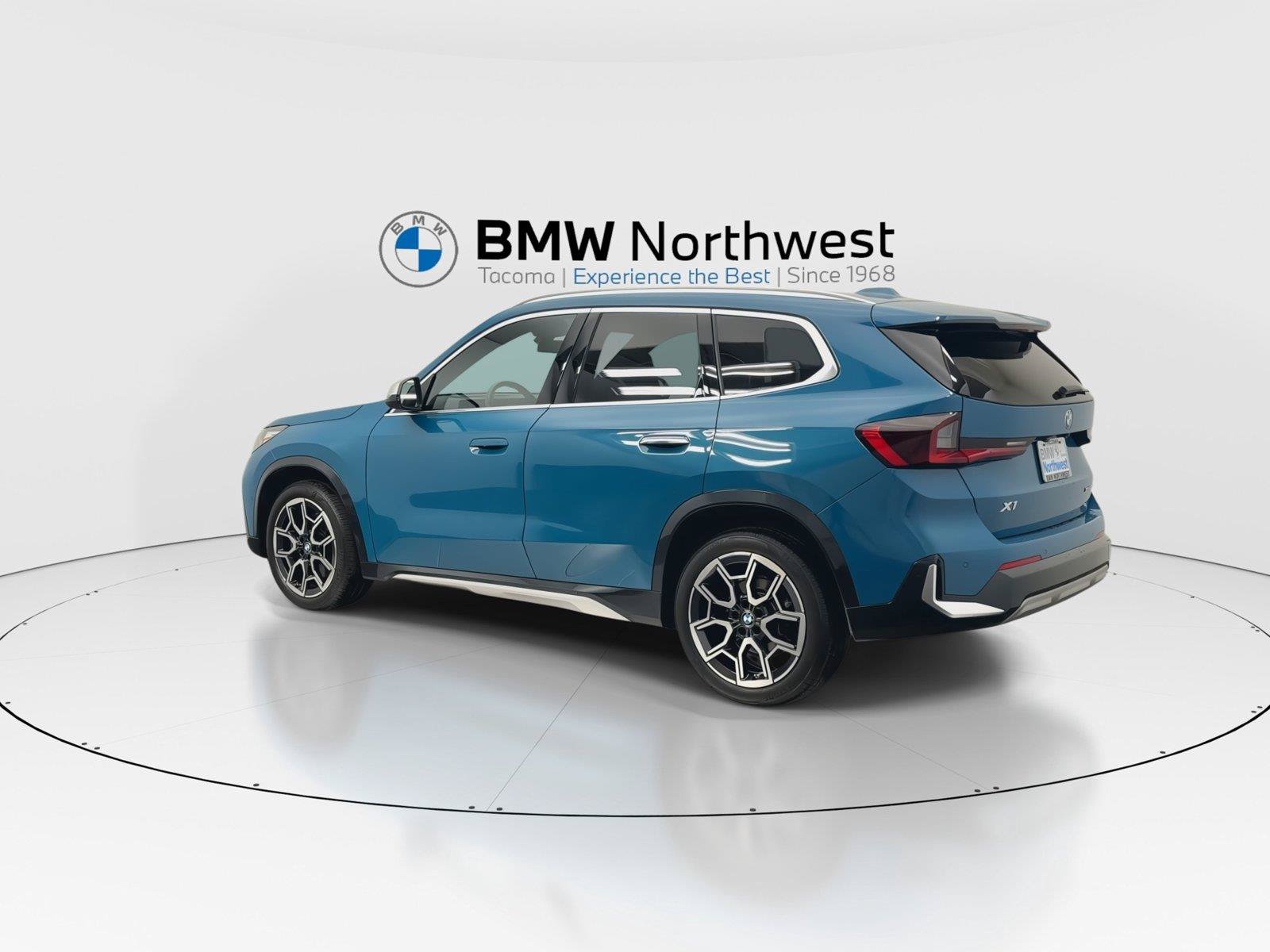 Used 2024 BMW X1 xDrive28i w/ Convenience Package AWD/4WD image 10