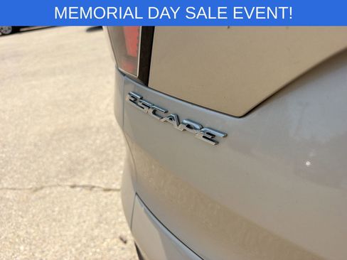 Used 2018 Ford Escape SE AWD/4WD image 16