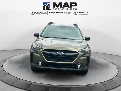 Used 2025 Subaru Outback Premium AWD/4WD image 8