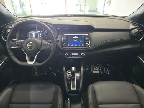 Used 2020 Nissan Kicks SR FWD image 10