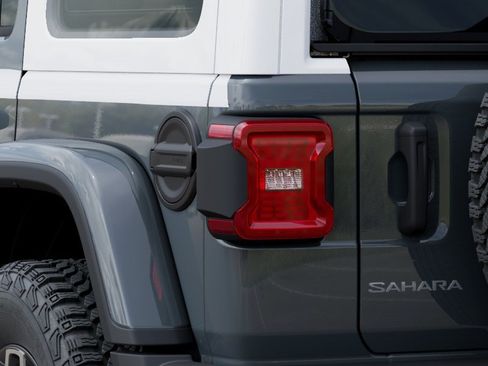 New 2026 Jeep Wrangler Unlimited Sahara w/ Whitecap Package AWD/4WD image 9