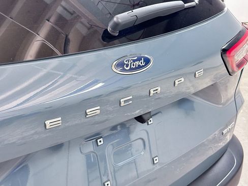 Certified 2025 Ford Escape ST-Line AWD/4WD image 16