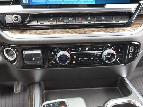 Used 2023 Chevrolet Silverado 1500 RST AWD/4WD image 24