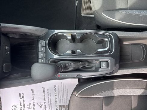 Used 2025 Chevrolet TrailBlazer LT AWD/4WD image 19