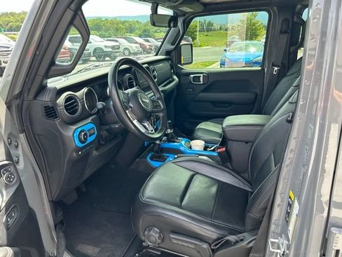 Used 2022 Jeep Wrangler Unlimited Sahara AWD/4WD image 9