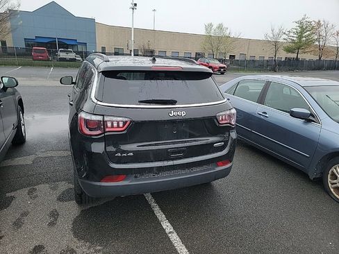 Used 2025 Jeep Compass Latitude w/ Sun & Sound Group image 5