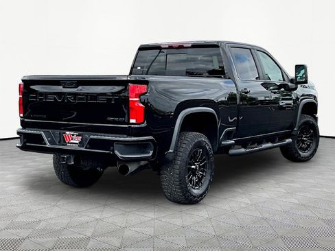 Used 2025 Chevrolet Silverado 2500 ZR2 w/ Technology Package AWD/4WD image 6