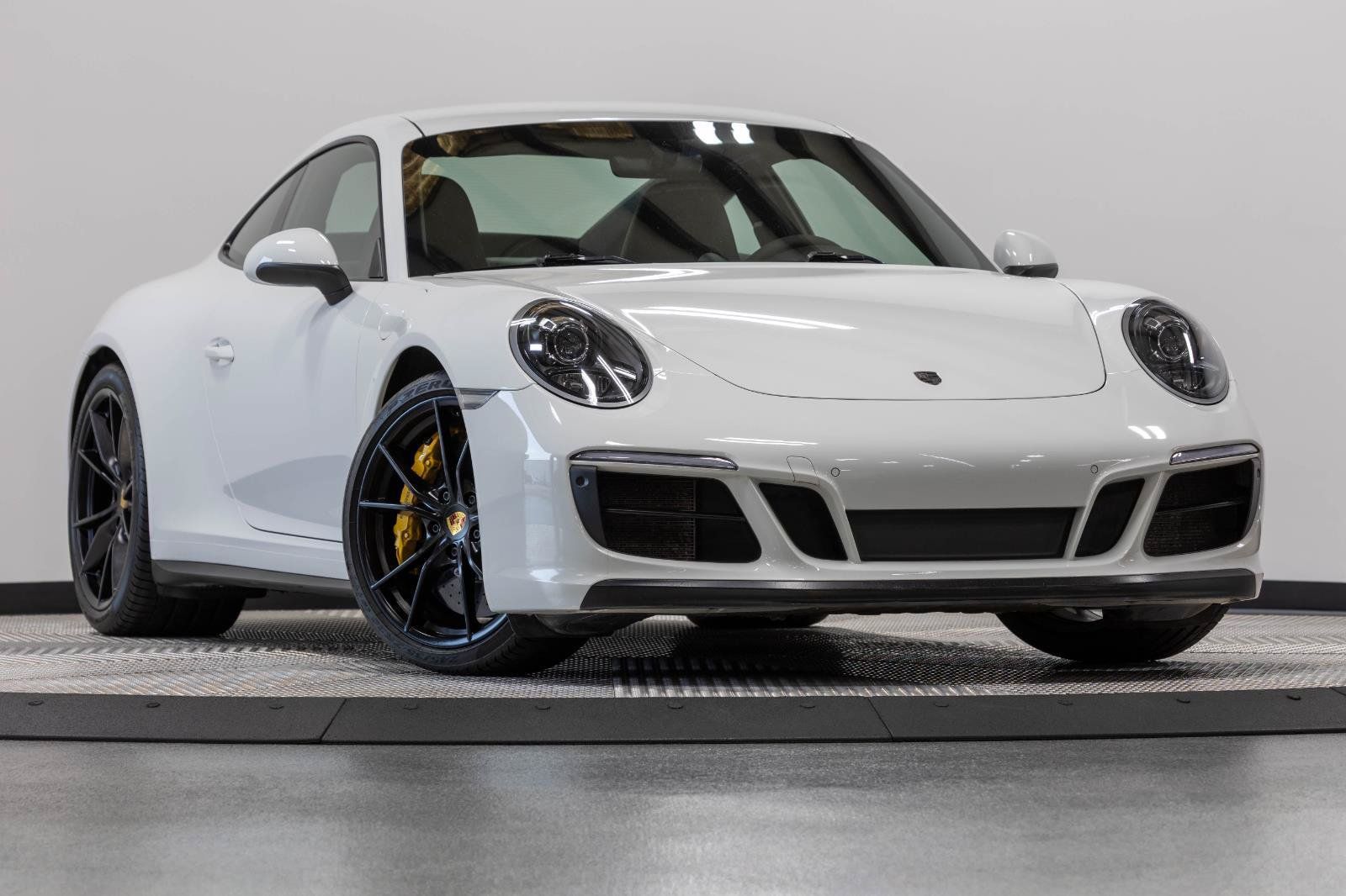 Used 2019 Porsche 911 Carrera GTS RWD image 1