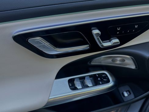 New 2025 Mercedes-Benz E 350 4MATIC Sedan image 12