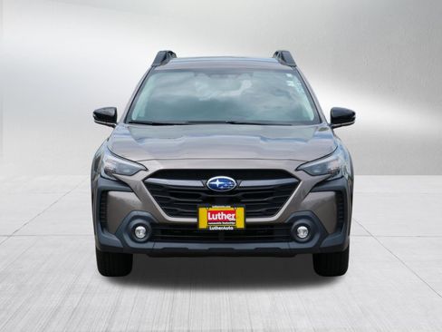 Certified 2023 Subaru Outback Premium w/ Popular Package #1 AWD/4WD image 2