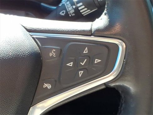 Used 2020 Chevrolet Equinox LT image 24