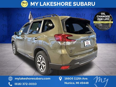 Certified 2023 Subaru Forester Premium image 8