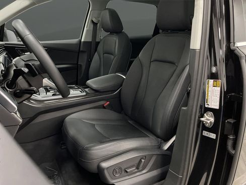 Used 2023 Audi Q7 3.0T Premium w/ Convenience Package image 4