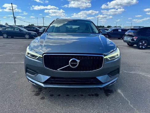 Used 2020 Volvo XC60 T5 Momentum w/ Protection Package Premier AWD/4WD image 2