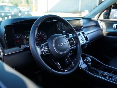 Used 2022 Kia Sorento SX AWD/4WD image 6