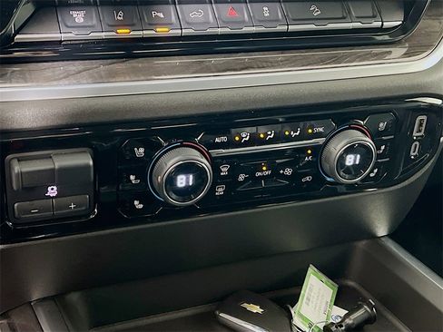 Used 2025 Chevrolet Silverado 2500 LTZ w/ LTZ Plus Package image 15