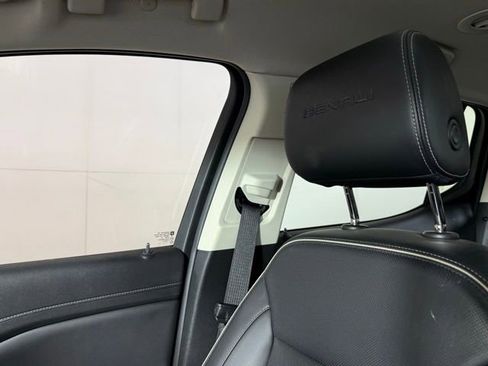 Used 2021 GMC Acadia Denali w/ Denali Technology Package image 20