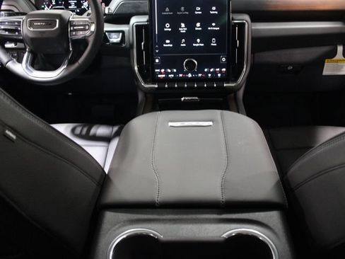 New 2026 GMC Yukon Denali w/ Denali Reserve Package AWD/4WD image 35