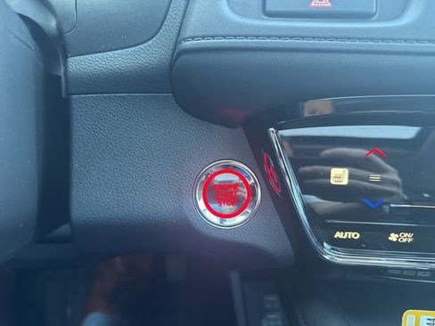 Used 2021 Honda HR-V EX image 26