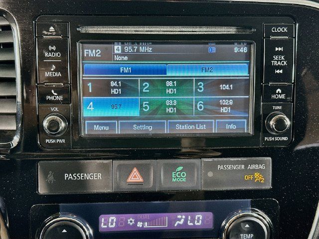 Used 2016 Mitsubishi Outlander AWD image 26