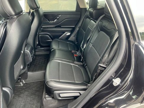 Used 2024 Lincoln Corsair AWD w/ Equipment Group 101A image 28