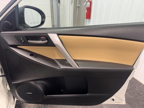 Used 2013 MAZDA MAZDA3 i Grand Touring image 17