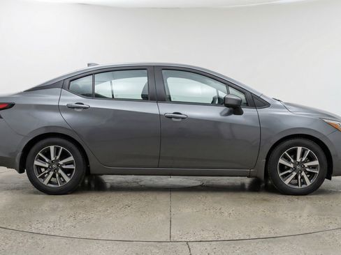 Used 2025 Nissan Versa SV FWD image 11