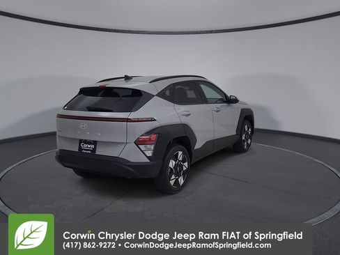Used 2025 Hyundai Kona SEL AWD/4WD image 14