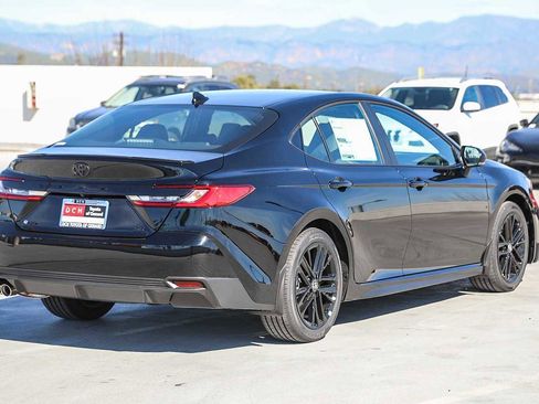 New 2026 Toyota Camry SE image 5