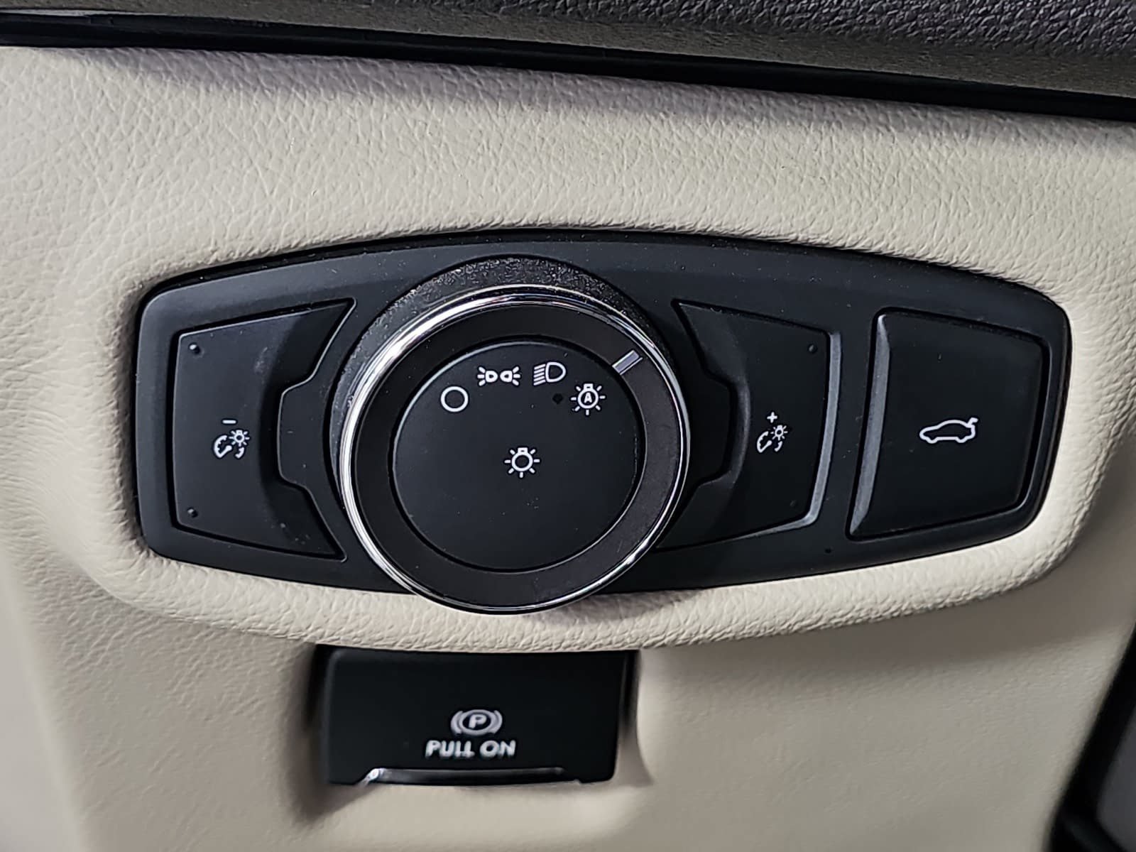 Used 2019 Lincoln MKZ Premiere FWD image 24