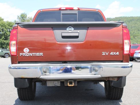 Used 2016 Nissan Frontier SV AWD/4WD image 10