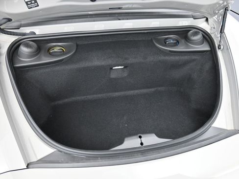 Certified 2025 Porsche 718 Boxster RWD image 29