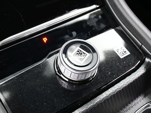 Used 2025 Jeep Grand Cherokee Altitude image 23