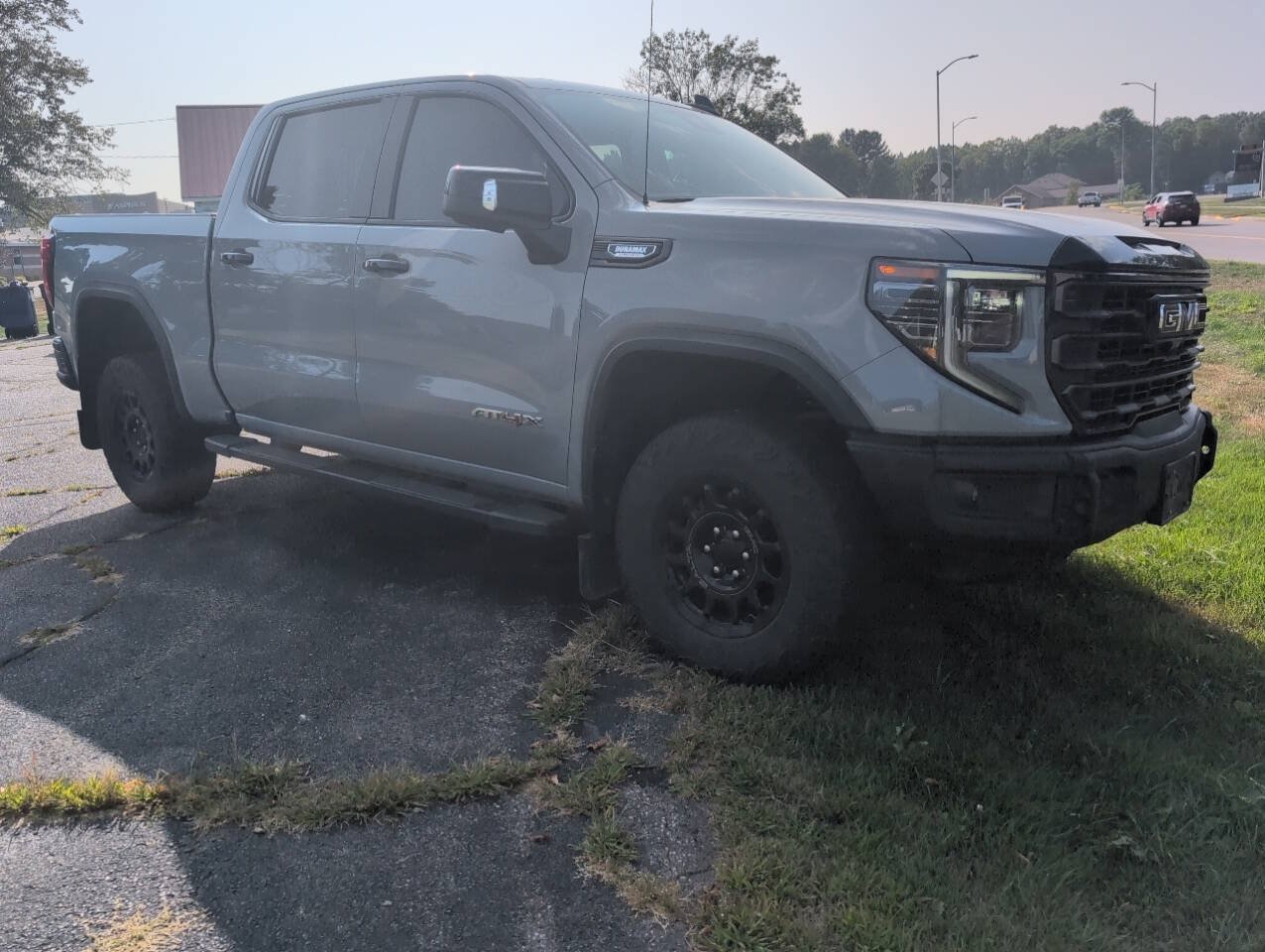 Used 2024 GMC Sierra 1500 AT4X w/ AT4X AEV Edition AWD/4WD image 2
