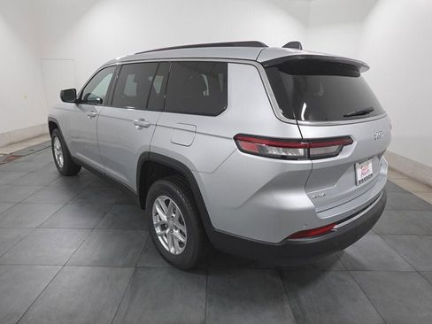 Used 2025 Jeep Grand Cherokee L Laredo w/ Luxury Tech Group I AWD/4WD image 4
