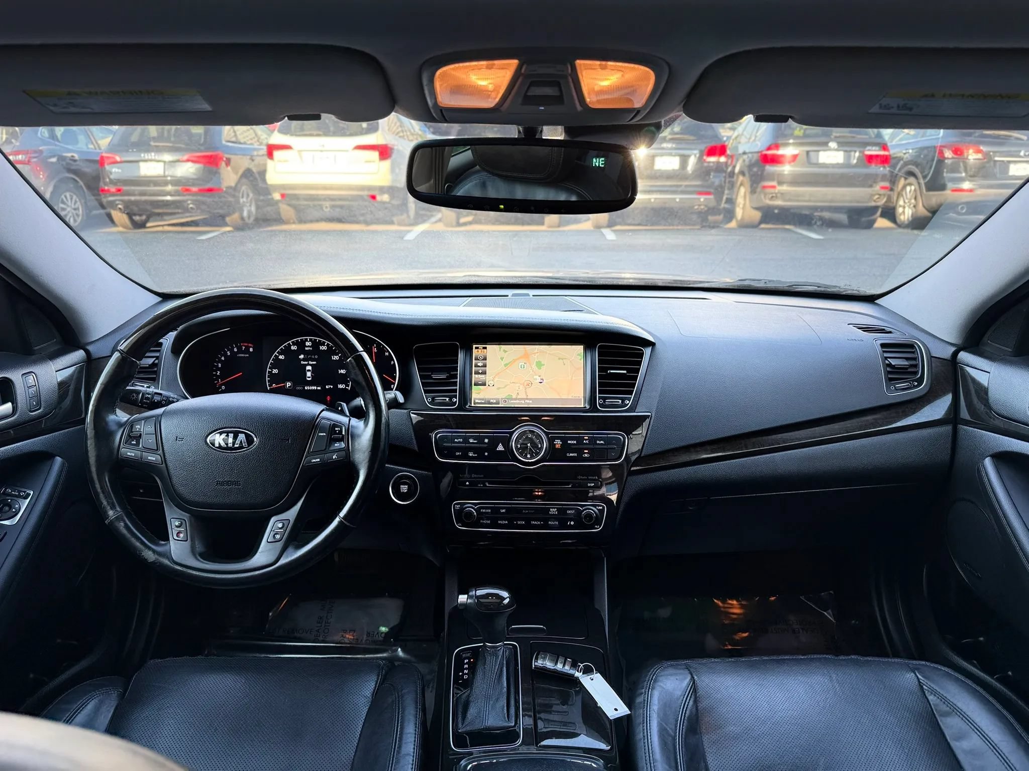 Used 2015 Kia Cadenza Premium w/ Luxury Package FWD image 11