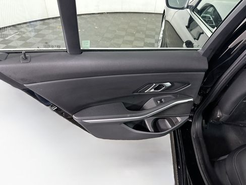Used 2025 BMW 330i Sedan w/ Convenience Package image 27